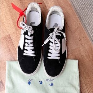 $520 Off-White Virgil Abloh Arrow Women's Sneakers suede black white 38